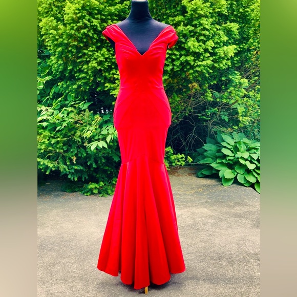 Red sweetheart off/on the shoulder mermaid dress - Picture 1 of 13